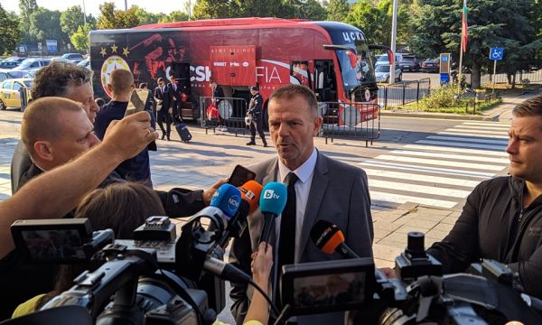 Стойчо Младенов: Футболистите ще бъдат глобени